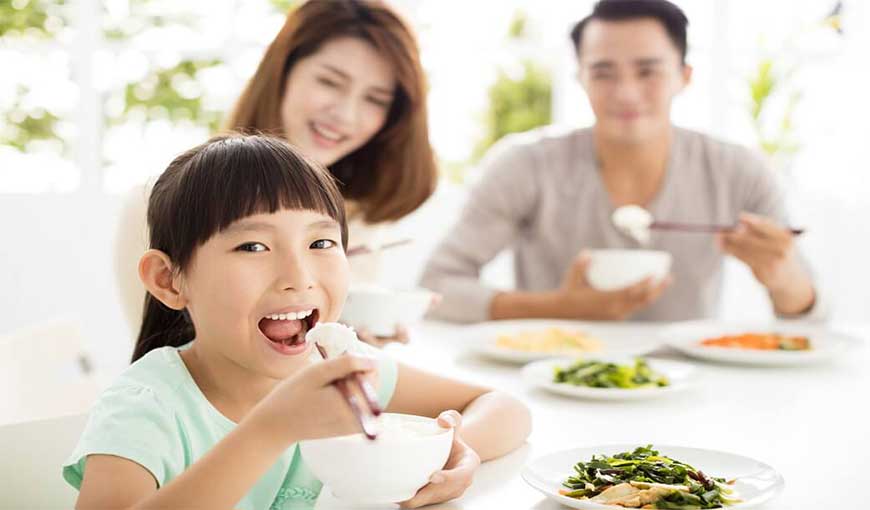 Cần ăn sáng đầy đủ để tăng chiều cao tối đa