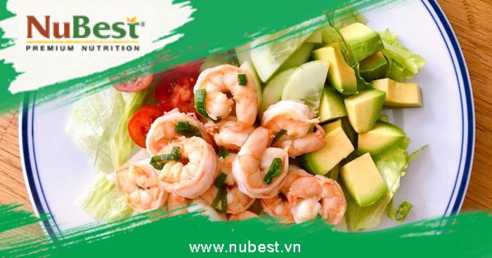 Salad tôm vừa đẹp mắt vừa ngon miệng