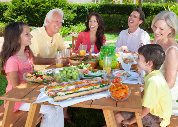 Chế độ ăn uống khoa học giúp trẻ khỏe mạnh và ngăn ngừa bệnh thiếu máu.