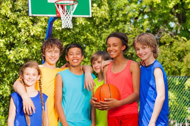 Tuổi dậy thì tập bóng rổ và ăn uống khoa học trẻ có thể cao thêm từ 8-12cm/năm