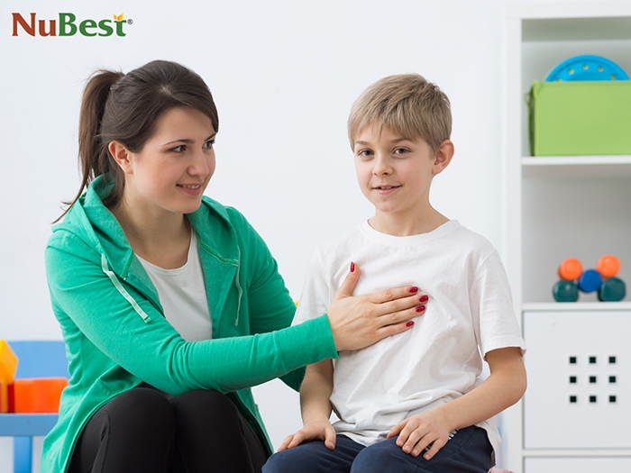 Cải thiện sức khỏe xương từ tư thế đi, đứng, ngồi