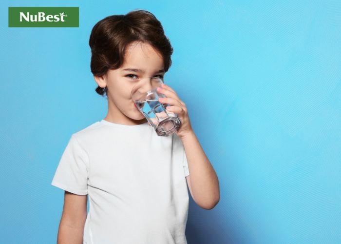 1,5 -2 lít nước/ngày là mức tiêu thụ nước tiêu chuẩn giúp cơ thể luôn trong trạng thái và tinh thần khỏe mạnh
