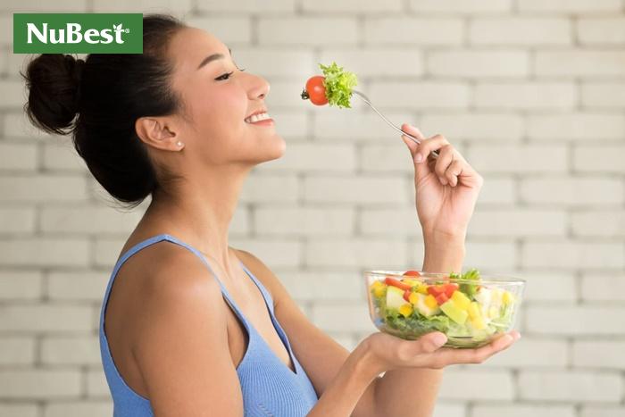 Ăn uống đủ chất và lành mạnh để chiều cao phát triển tốt