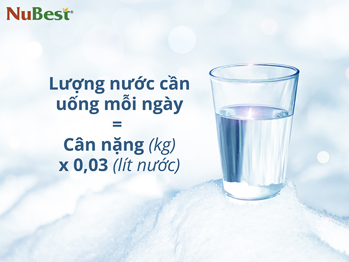 Tính lượng nước cần nạp mỗi ngày dựa vào cân nặng và mức độ vận động