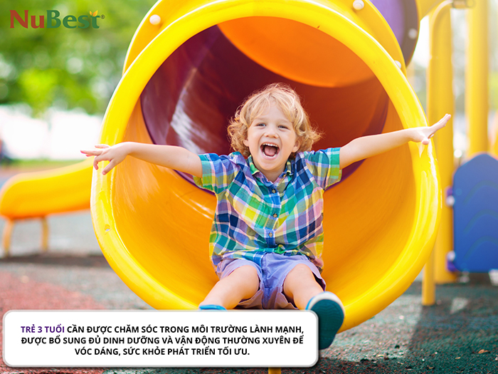 Chú ý chế độ sinh hoạt, đảm bảo môi trường lành mạnh giúp trẻ phát triển tốt