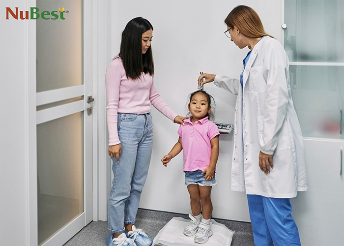 Điều kiện sống cải thiện khiến chiều cao thế hệ trẻ thay đổi mạnh mẽ