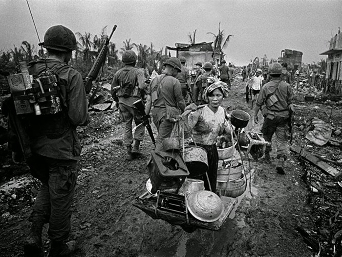 Chiến tranh đi qua để lại nhiều hệ lụy cho người dân Việt Nam