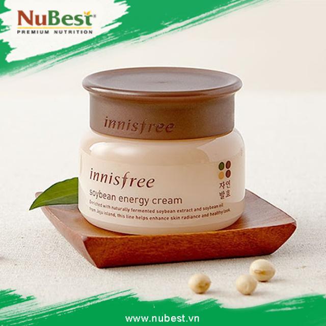Innisfree Soybean Energy Neck Cream EX với chiết xuất từ thành phần thiên nhiên là hạt đậu nành lên men