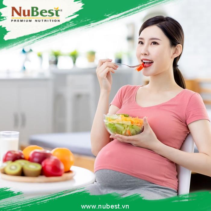 Chia nhỏ khẩu phần ăn kết hợp bổ sung đầy đủ các nhóm thực phẩm có lợi sẽ hỗ trợ mẹ cung cấp dinh dưỡng cho cơ thể và thai nhi 