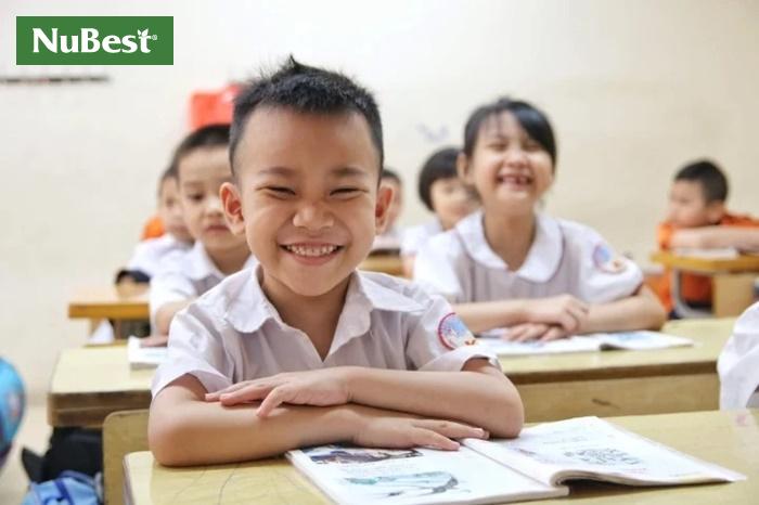 Trẻ học lớp 2 khi bước sang tuổi lên 7