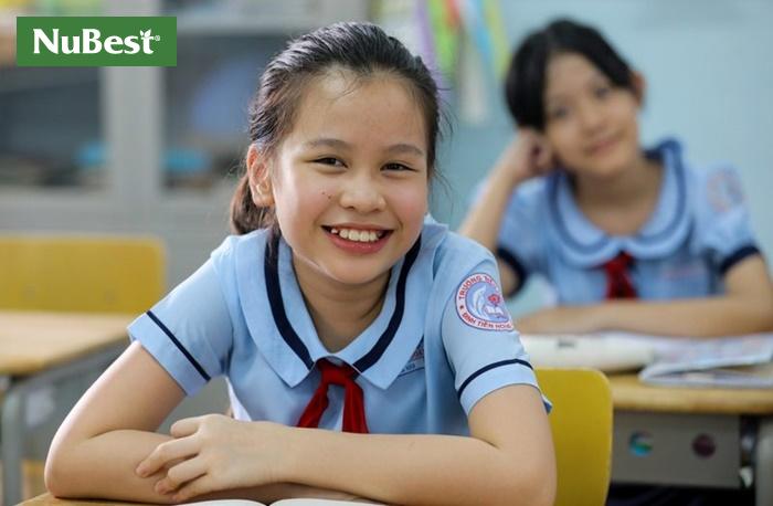 Trẻ học lớp 5 ở độ tuổi lên 10
