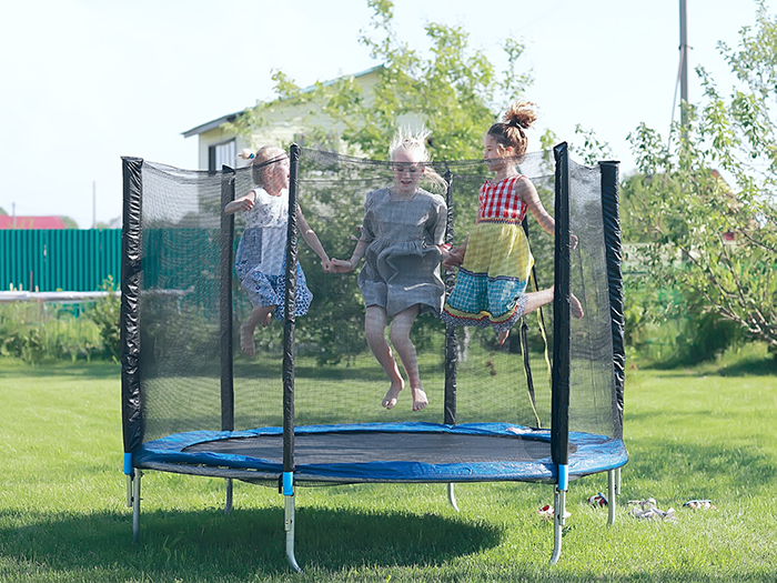 Nhảy bạt nhún giúp trẻ nâng cao thể lực, cải thiện sức khỏe