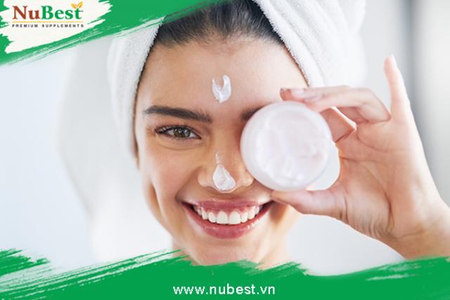 Sử dụng kem dưỡng ẩm sau rửa mặt để tránh da bị kích ứng