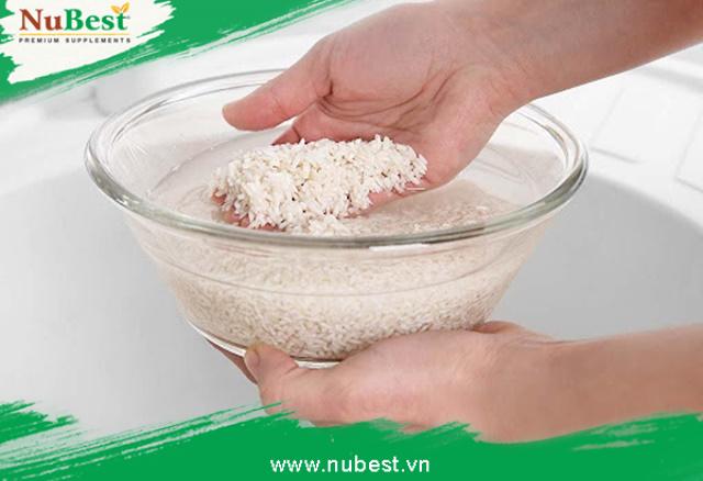 Nước vo gạo chứa nhiều dưỡng chất giúp làm đẹp da