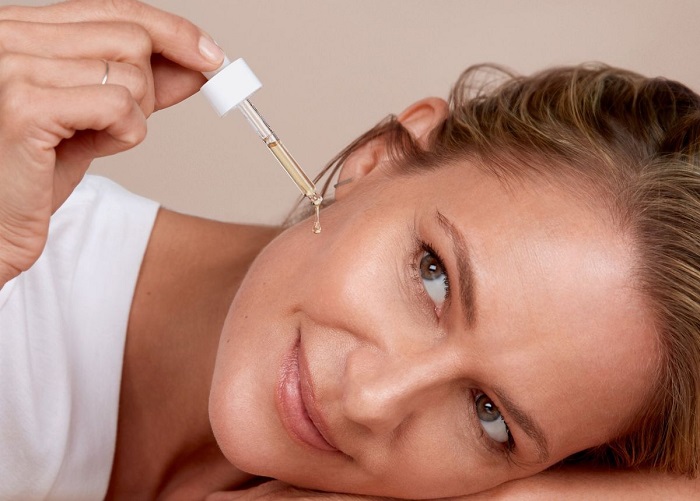 Serum chống lão hóa là sản phẩm có tác dụng trẻ hóa làn da