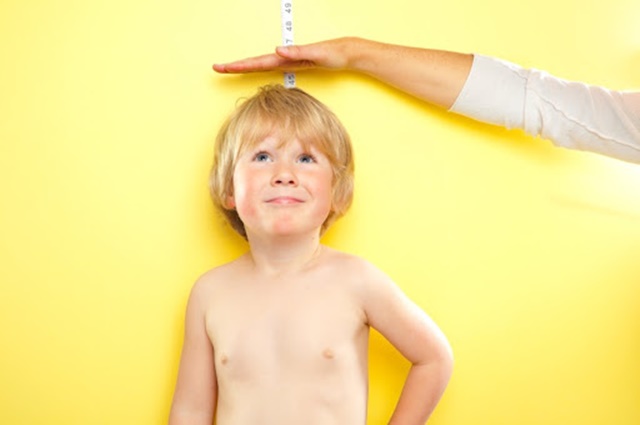 Trẻ chậm lớn có thể bổ sung thêm sữa tăng chiều cao 