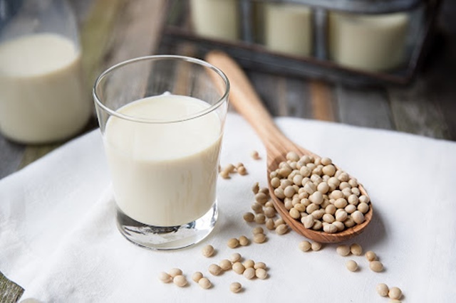 Sữa đậu nành có nguồn dinh dưỡng an toàn từ thực vật