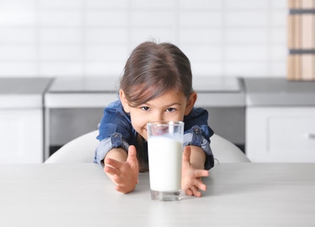 Uống sữa tăng chiều cao liệu có mang lại kết quả như mong muốn?