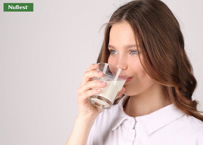 Uống sữa đúng cách giúp tăng cường dinh dưỡng giúp phát triển thể chất hết tiềm năng