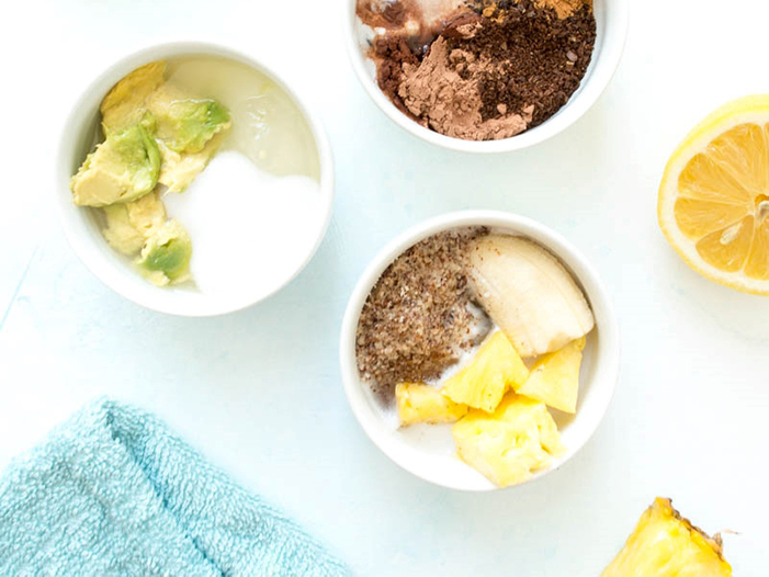 ​​​​​​​Kết hợp bơ và chuối&nbsp;để trị mụn.