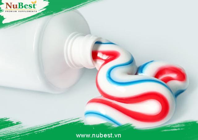 Kem đánh răng được sử dụng để làm mờ các vết nám da